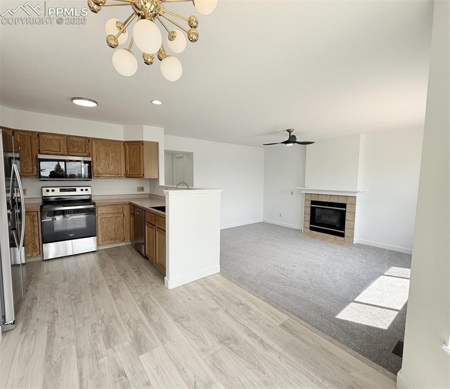 Image 13 of 42: Kitchen