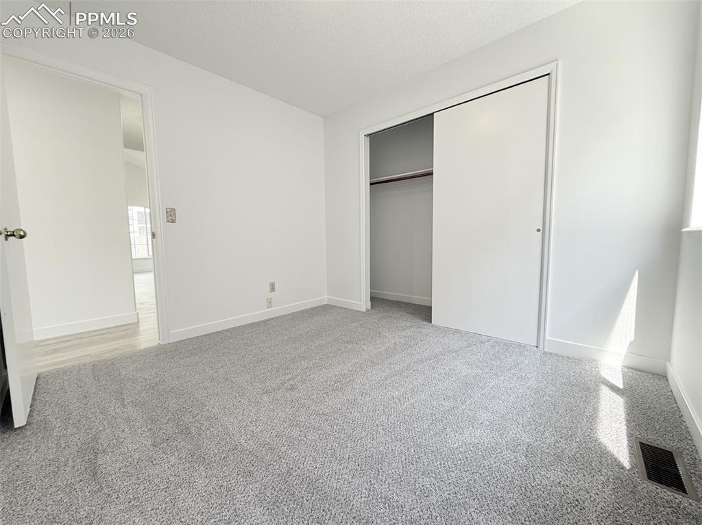 Image 19 of 42: Bedroom