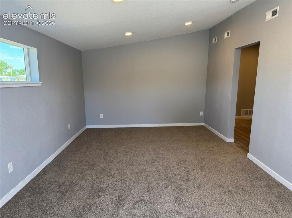 Image 3 of 35: Living Room