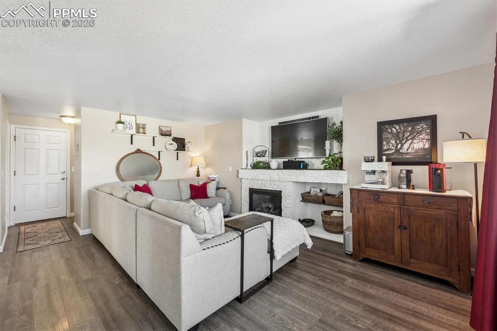 Image 10 of 36: Living Room