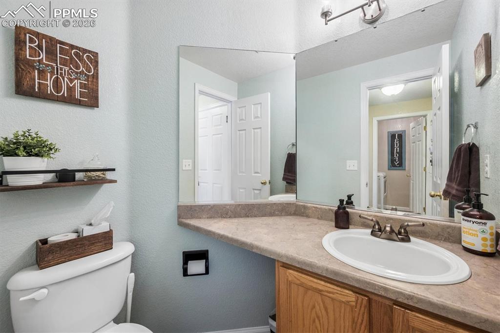 Image 13 of 36: Bathroom