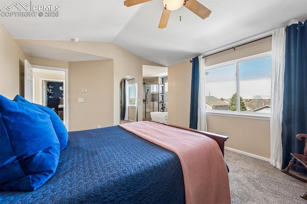 Image 17 of 36: Bedroom