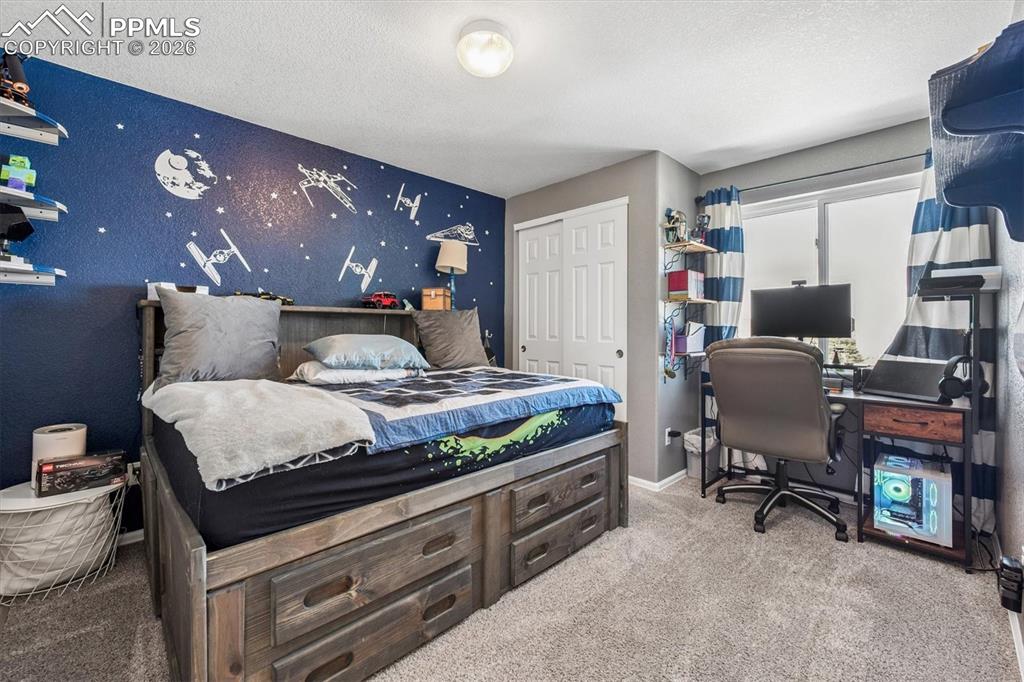 Image 20 of 36: Bedroom