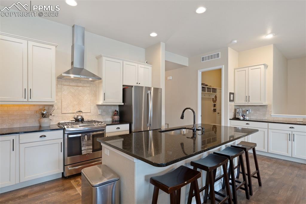 Image 12 of 42: Kitchen