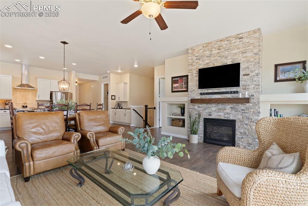 Image 6 of 42: Living Room