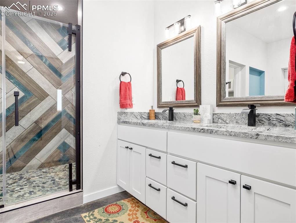 Image 4 of 47: Bathroom