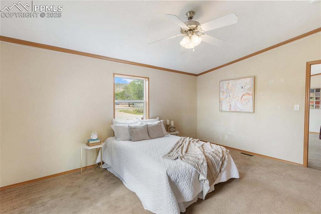 Image 18 of 37: Bedroom