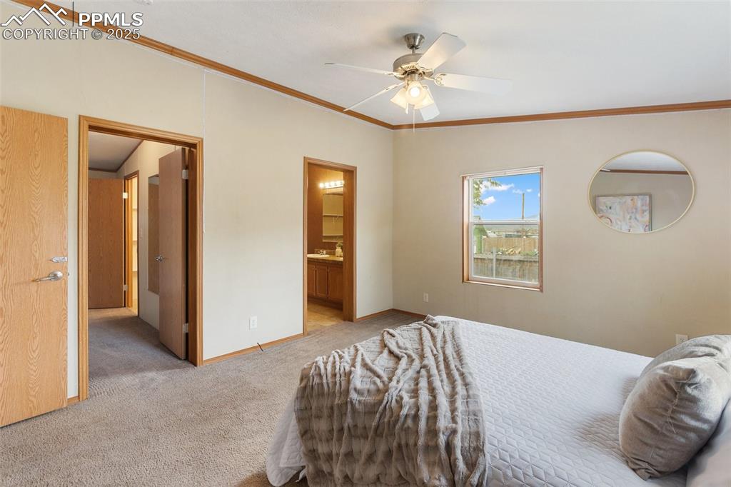 Image 19 of 37: Bedroom