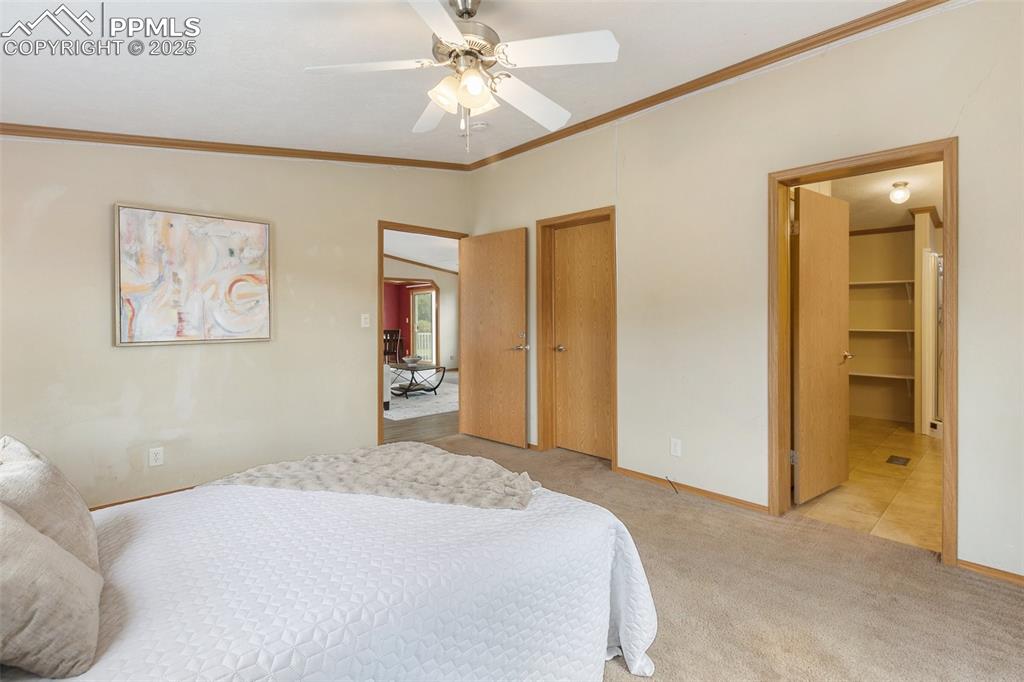 Image 22 of 37: Bedroom