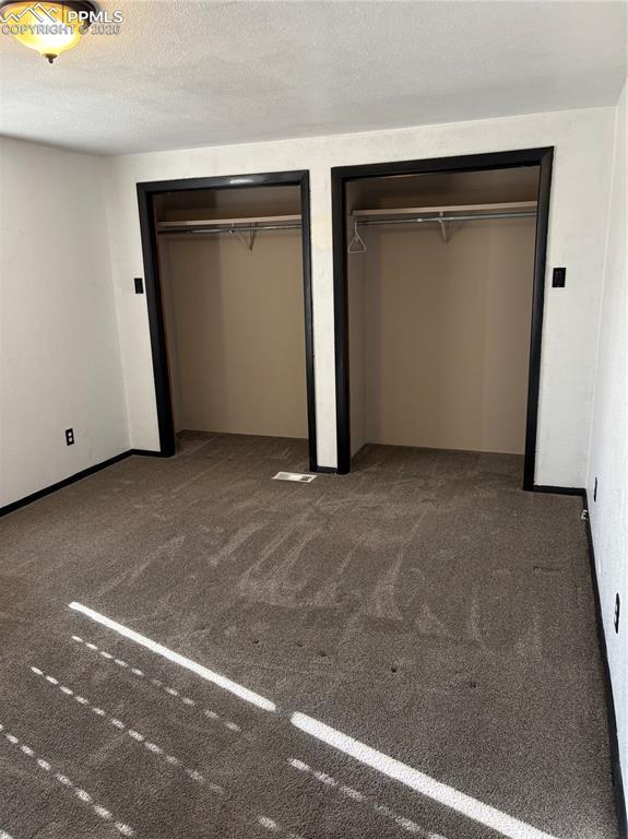 Image 16 of 23: Bedroom