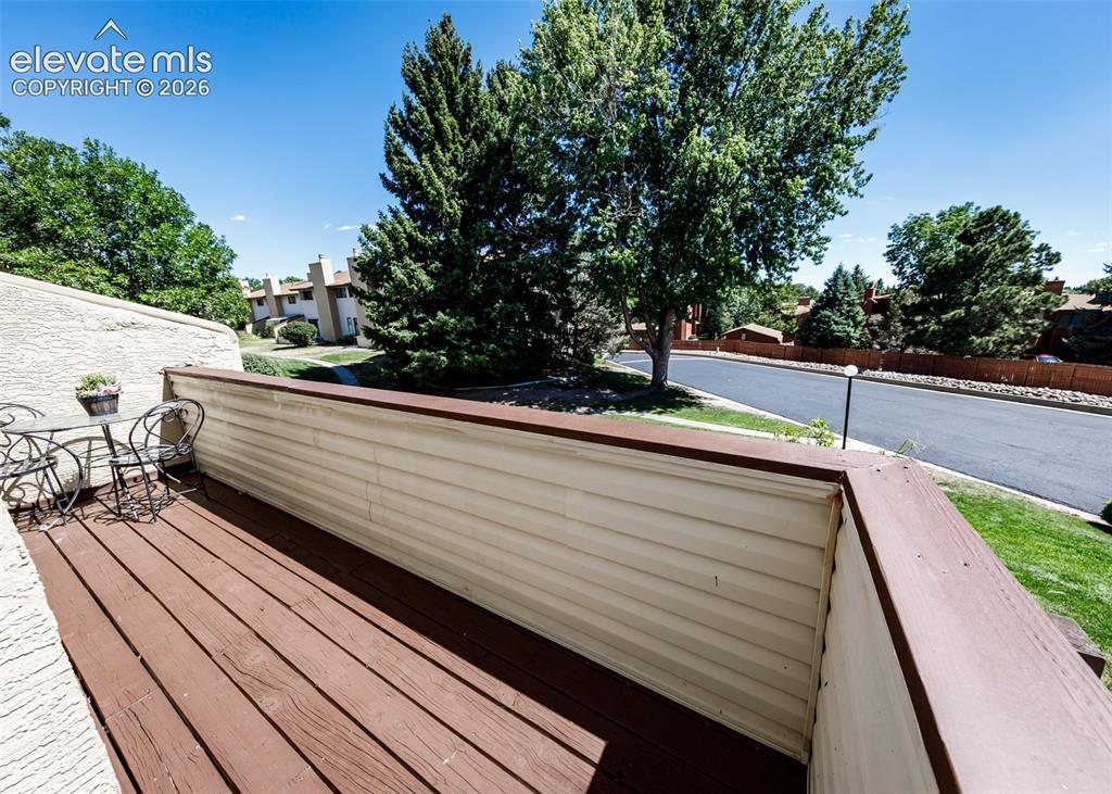 Image 41 of 41: Deck