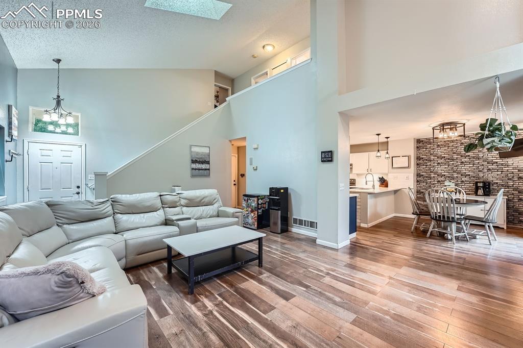 Image 4 of 27: Living Room