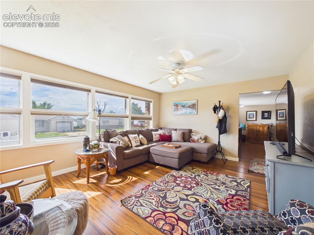 Image 11 of 35: Living Room