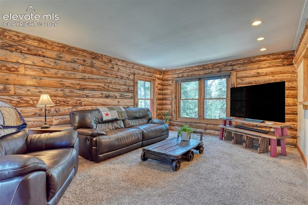 Image 18 of 45: Living Room