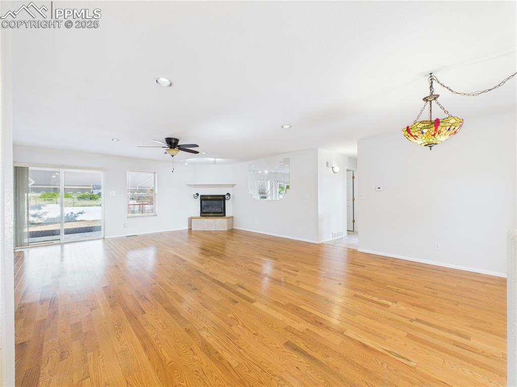 Image 5 of 46: Living Room