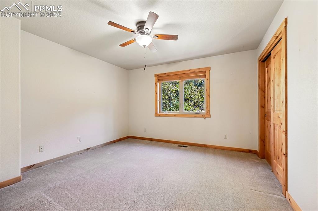 Image 40 of 42: Upstairs bedroom #2