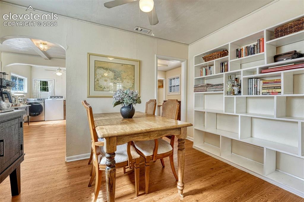 Image 8 of 21: Dining Area