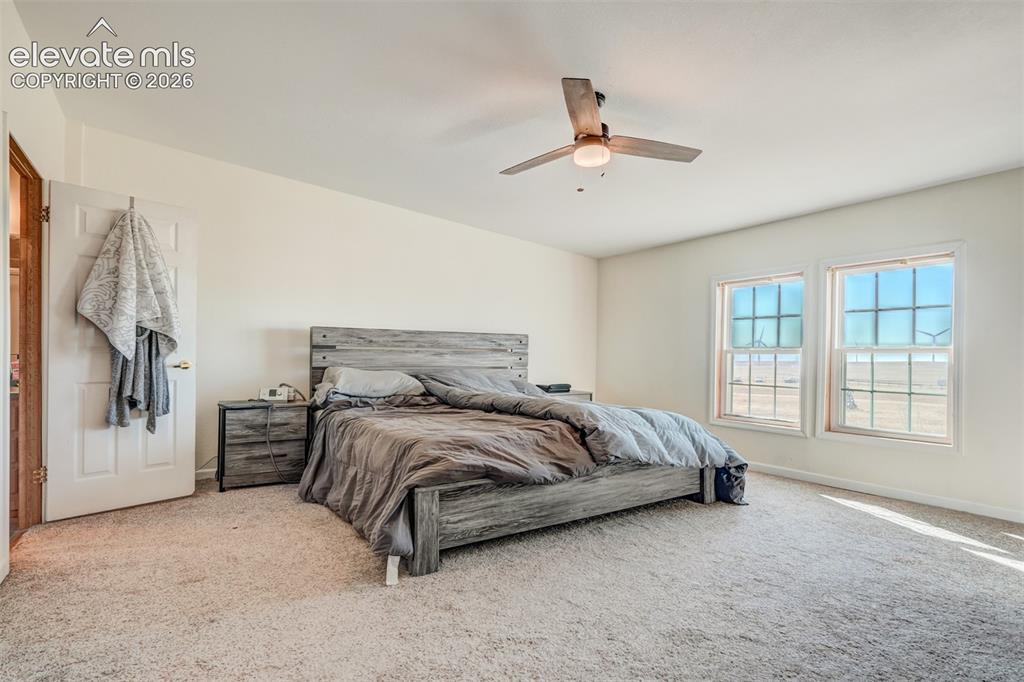 Image 12 of 19: Bedroom