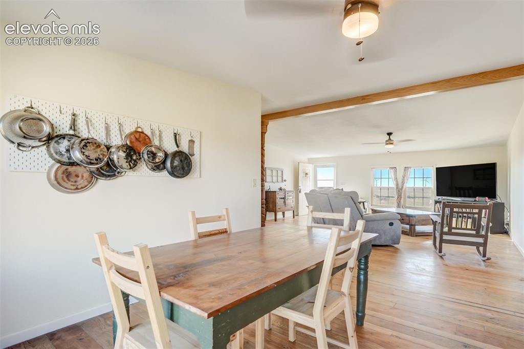 Image 15 of 19: Dining Area