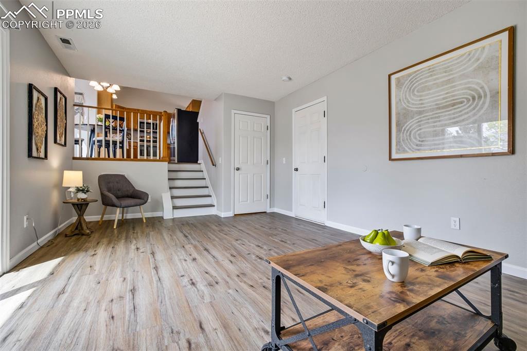 Image 26 of 43: Family Room