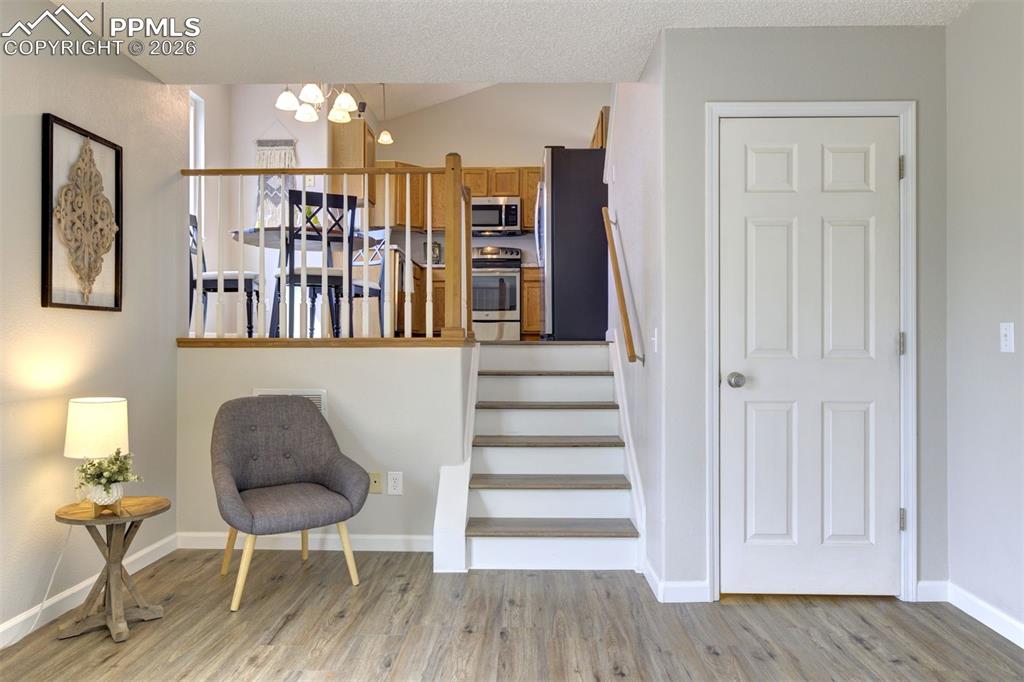 Image 28 of 43: Family Room