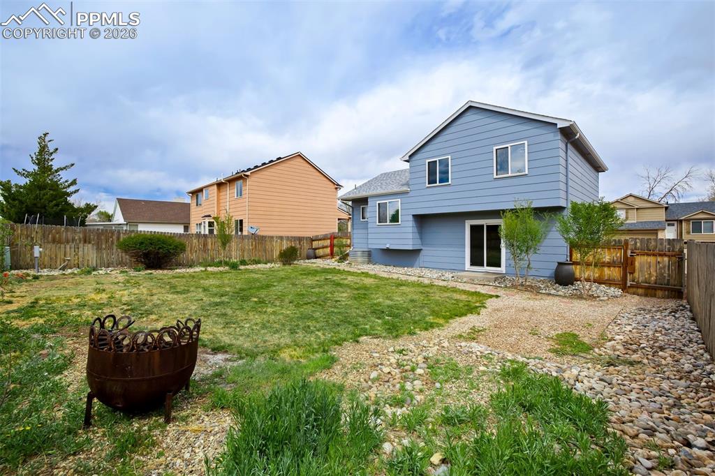 Image 33 of 43: Back of Structure