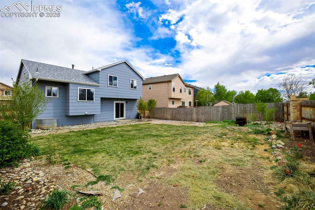 Image 34 of 43: Back of Structure