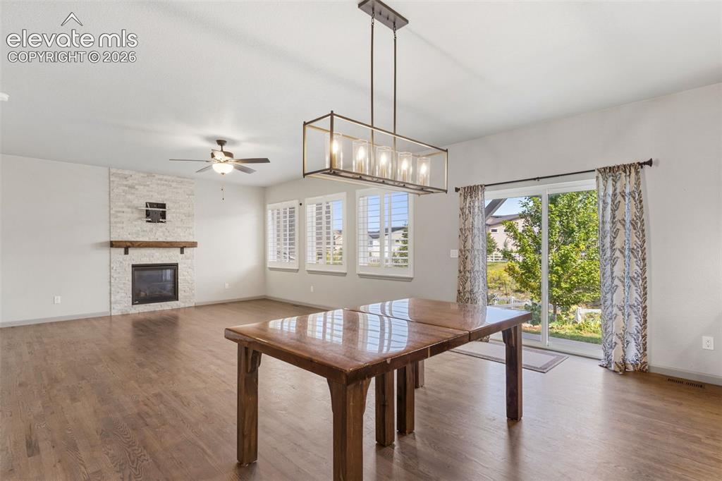 Image 17 of 50: Family Room