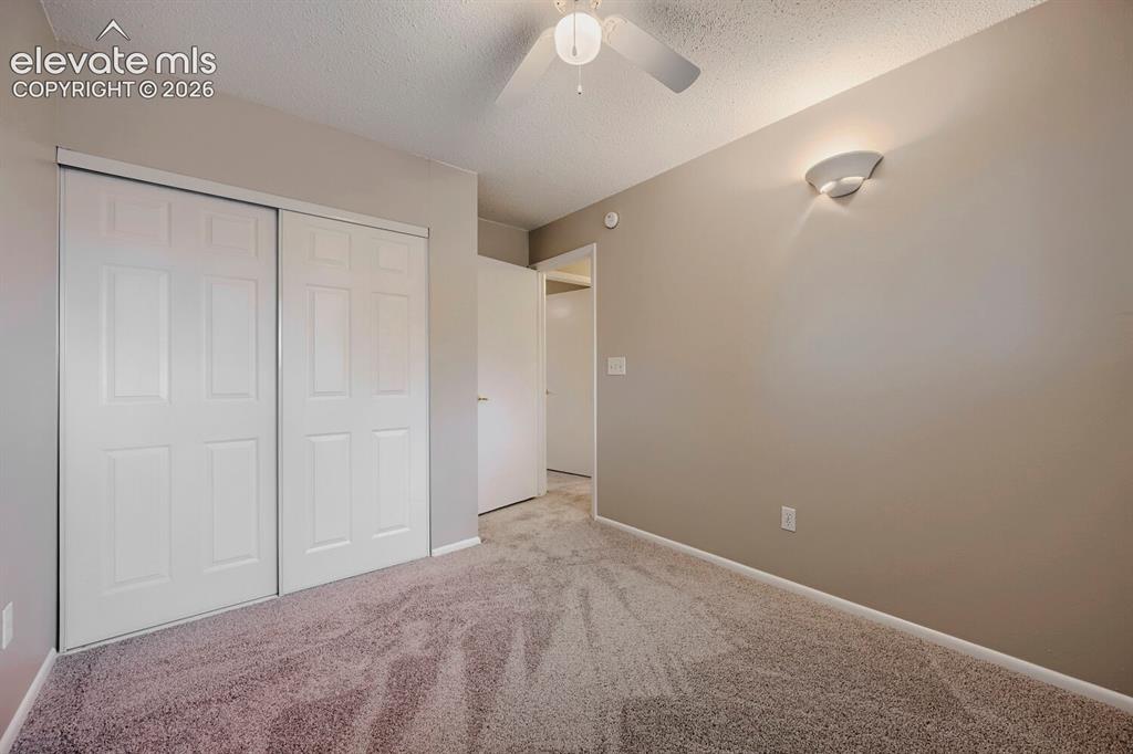 Image 19 of 31: Bedroom