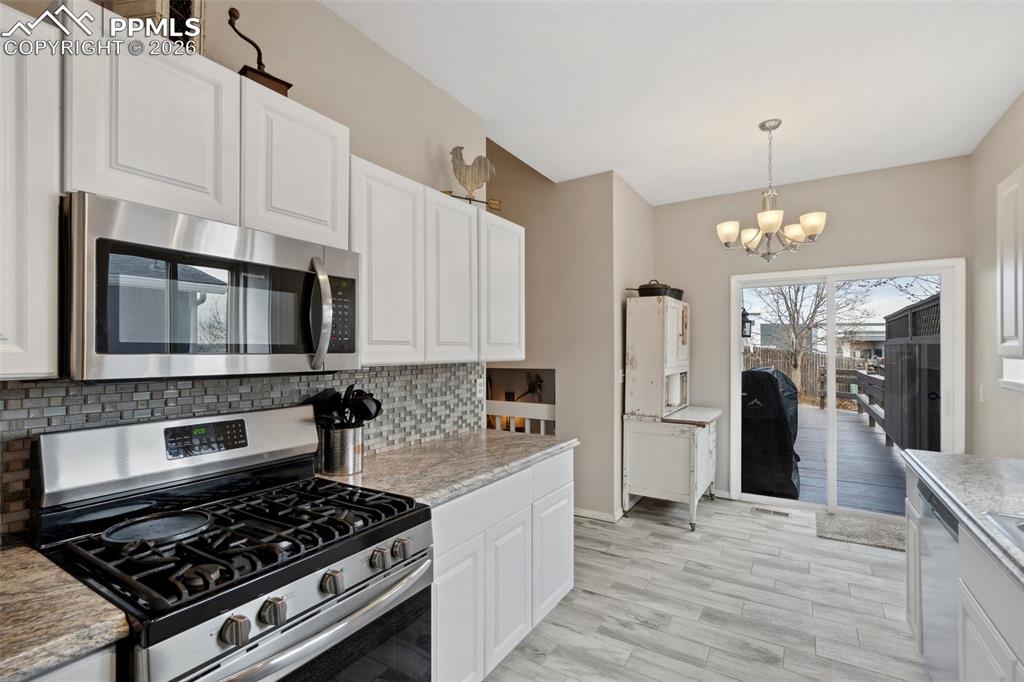 Image 12 of 37: Kitchen