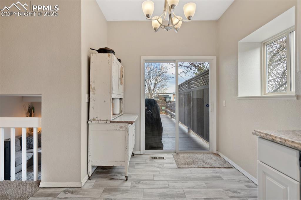 Image 13 of 37: Entry