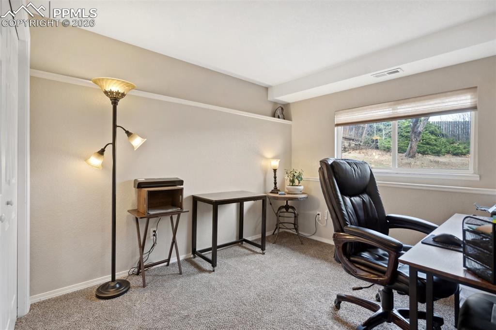 Image 21 of 37: Office