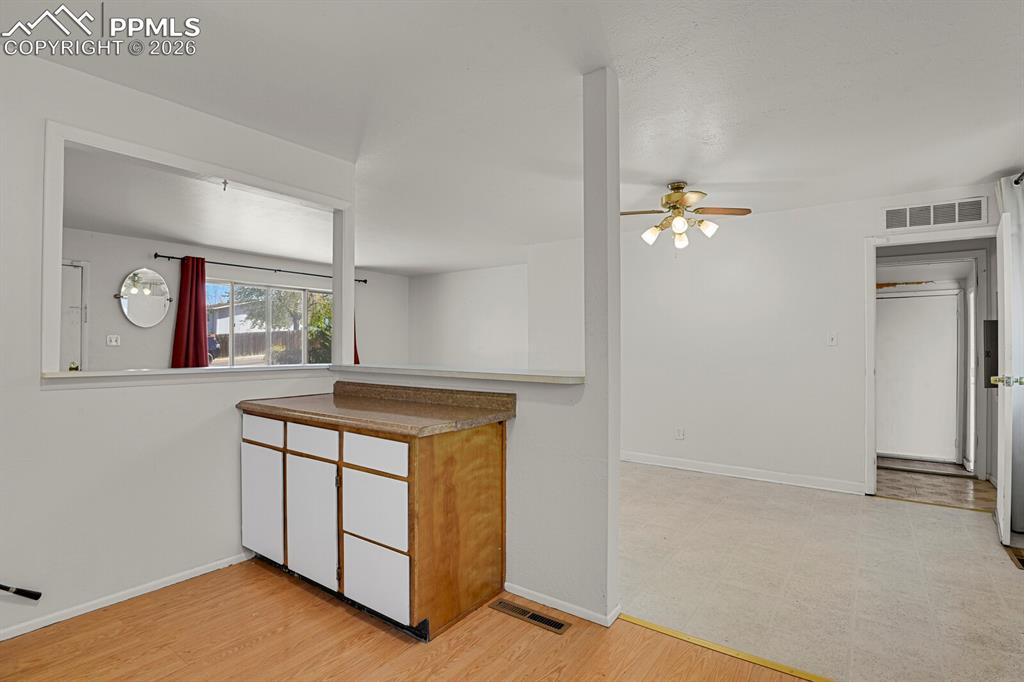 Image 10 of 29: Kitchen