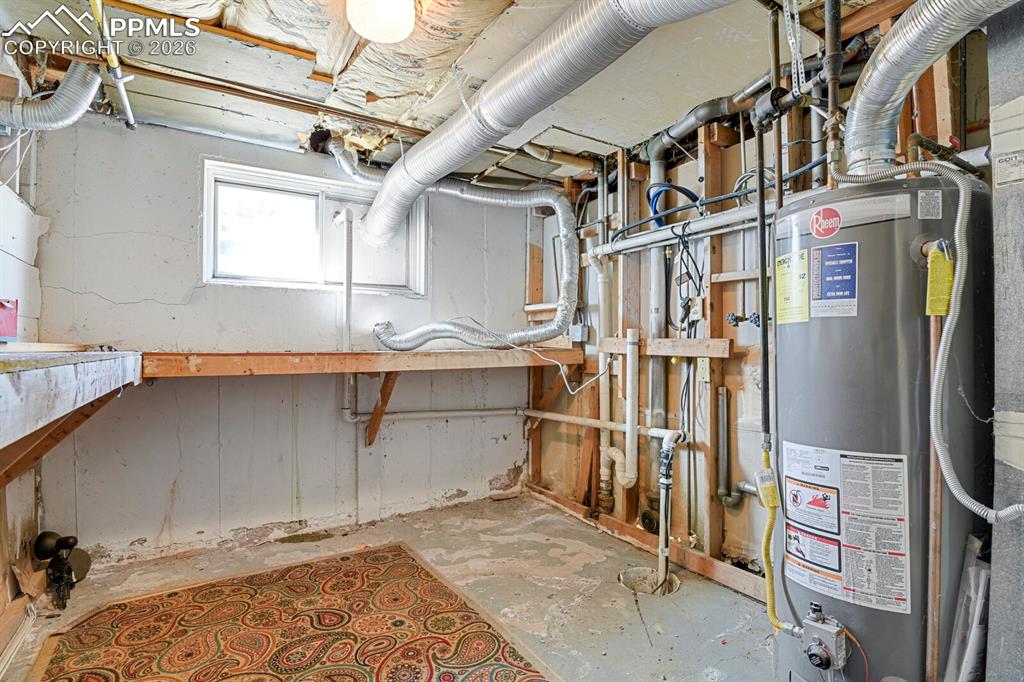 Image 24 of 29: Basement Bonus Room *No egress