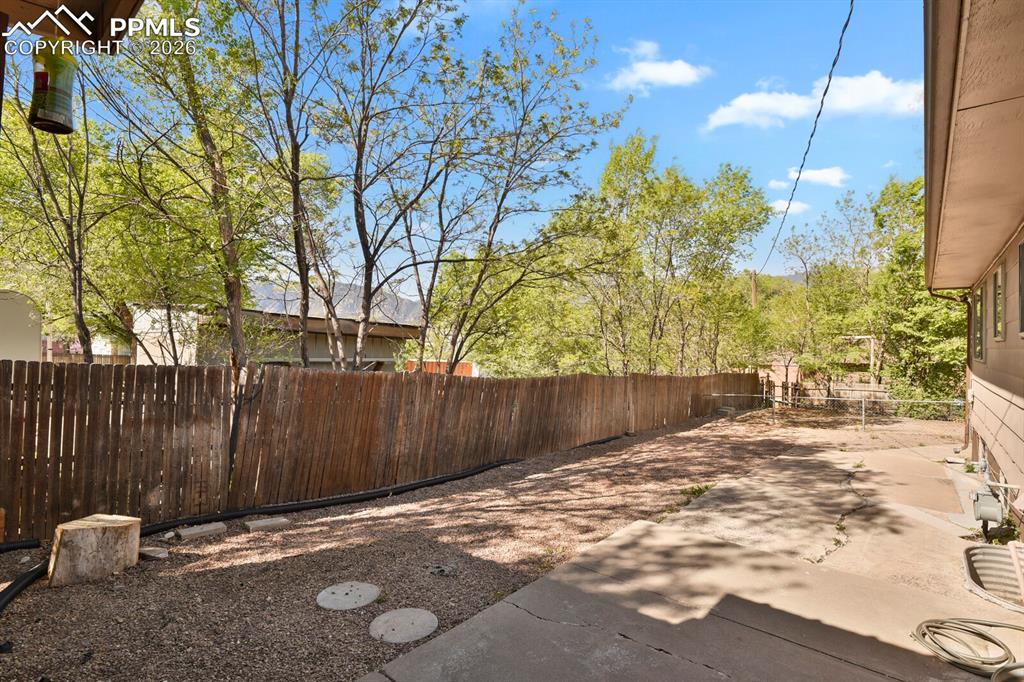 Image 27 of 29: Back of Structure