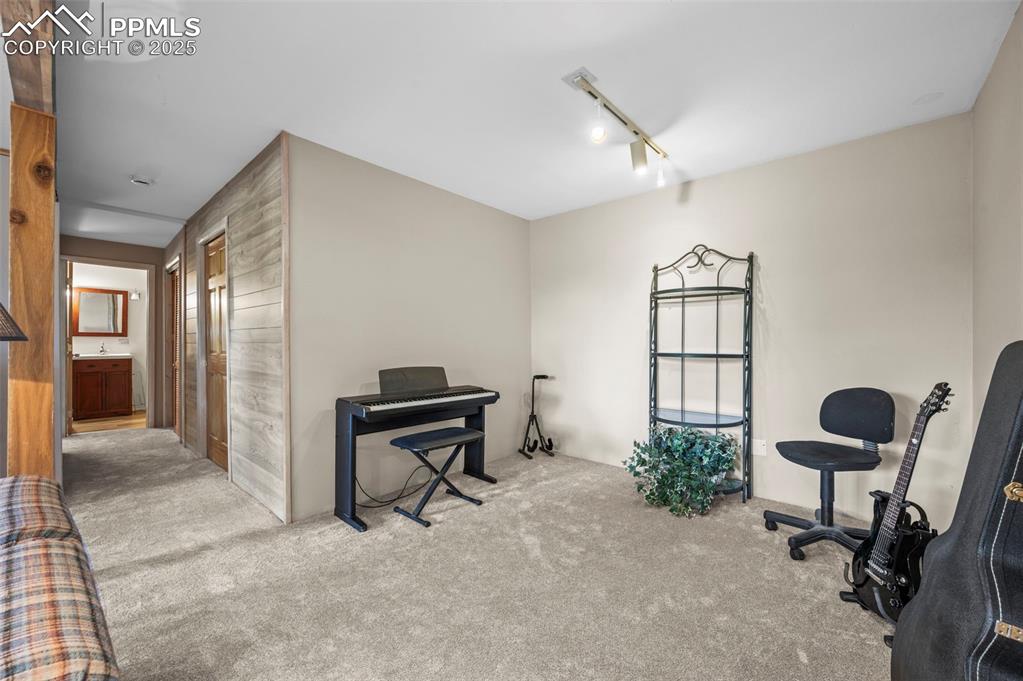 Image 27 of 39: Exercise Room