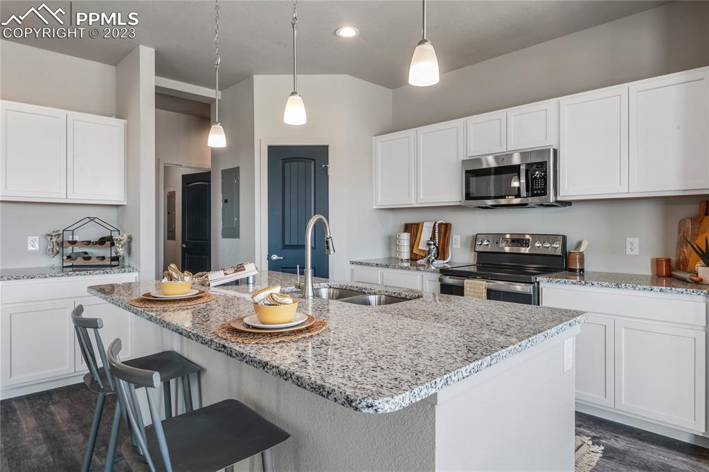 Listing 5936211, Image 12 of 41