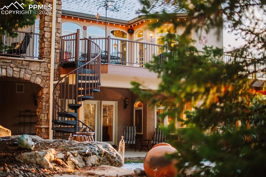 Image 46 of 50: Back of Structure