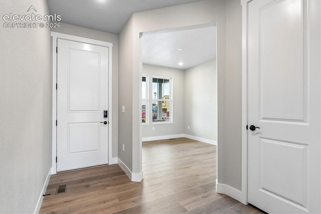 Image 8 of 24: Entry