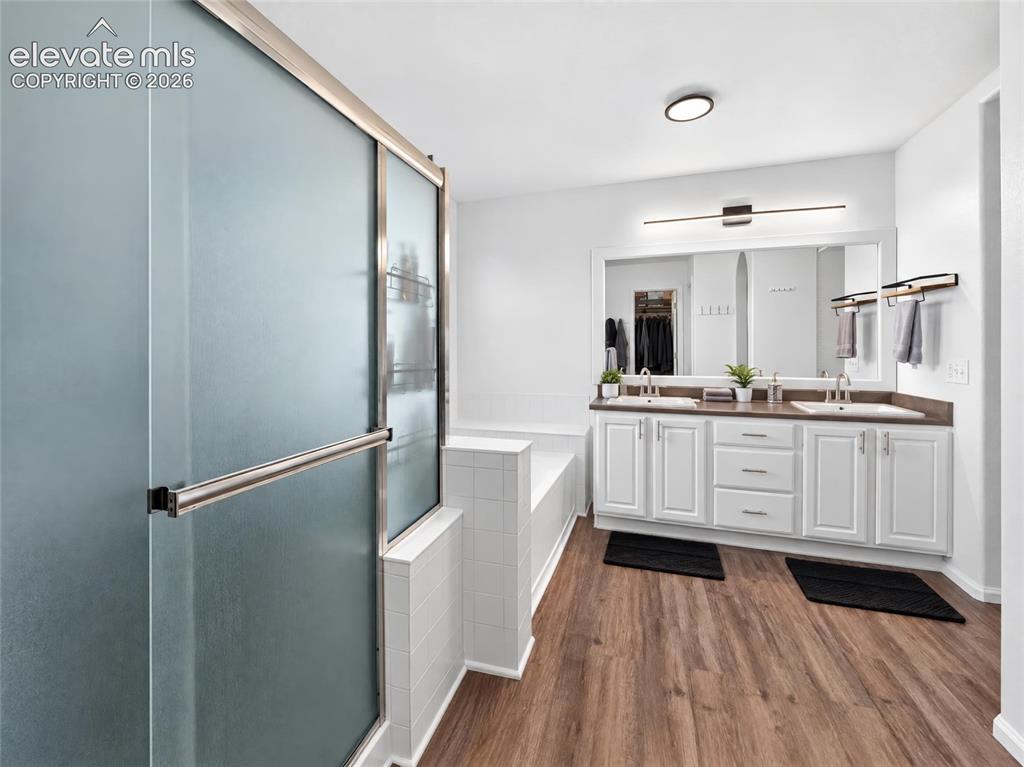 Image 18 of 44: Master Bathroom