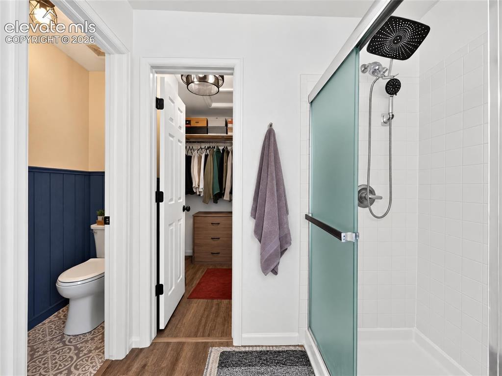 Image 19 of 44: Master Bathroom