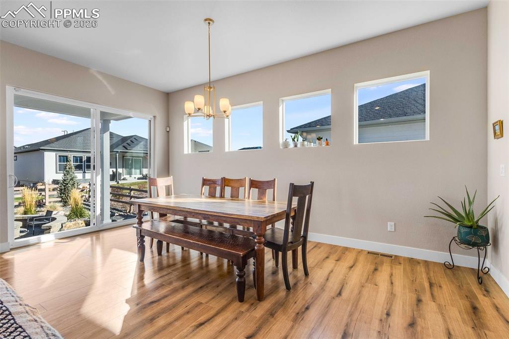 Image 8 of 38: Dining Area