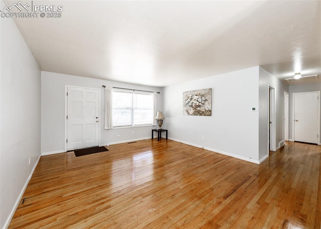 Image 3 of 19: Living Room