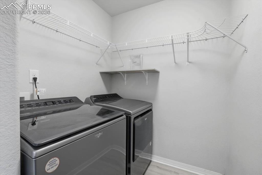 Image 32 of 38: Laundry