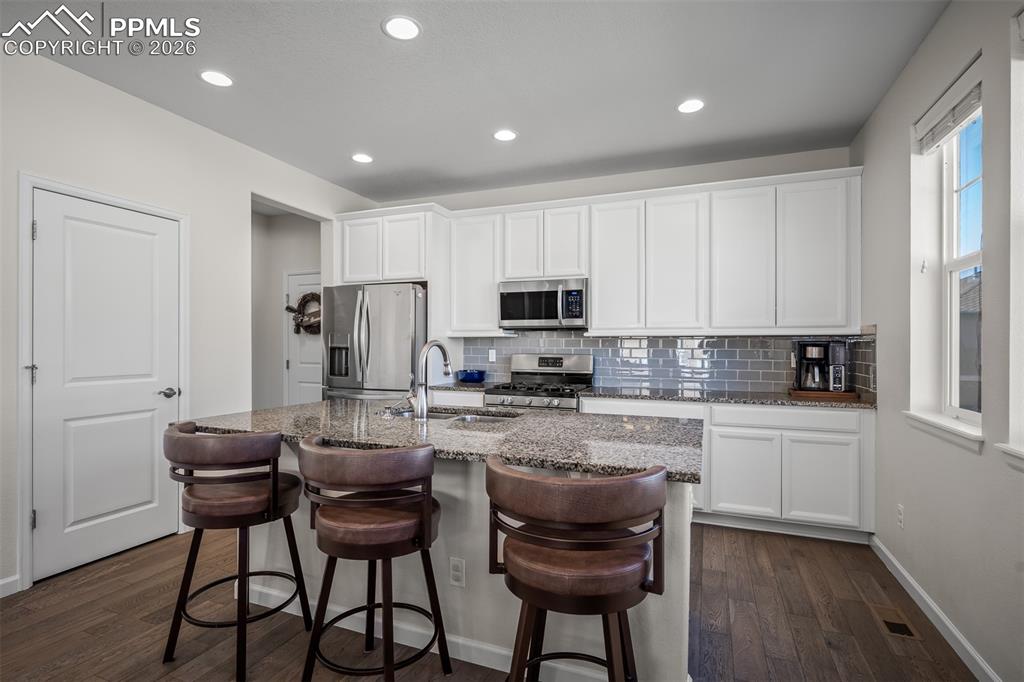 Image 12 of 49: Kitchen