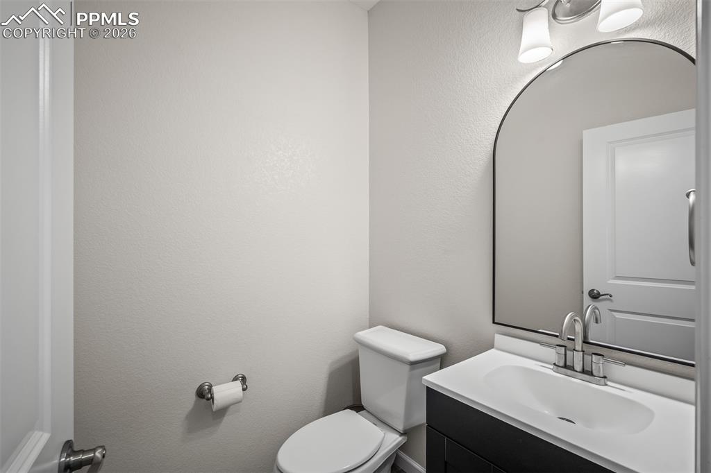 Image 29 of 49: Bathroom