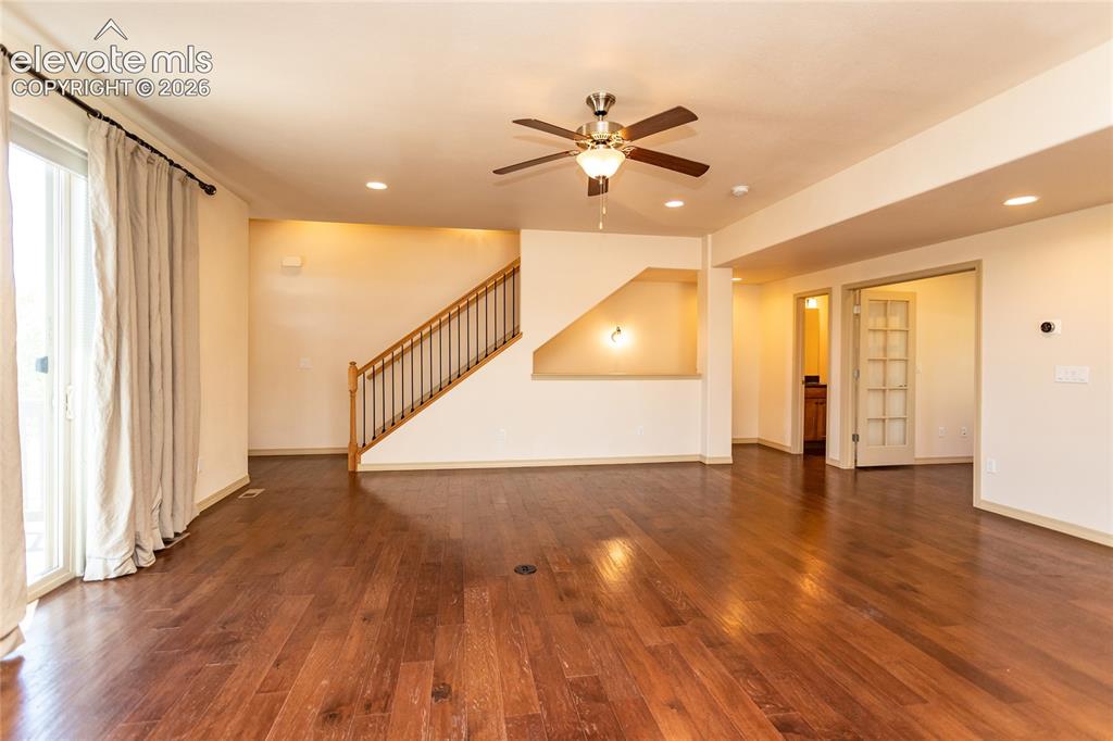Image 14 of 37: Living Room