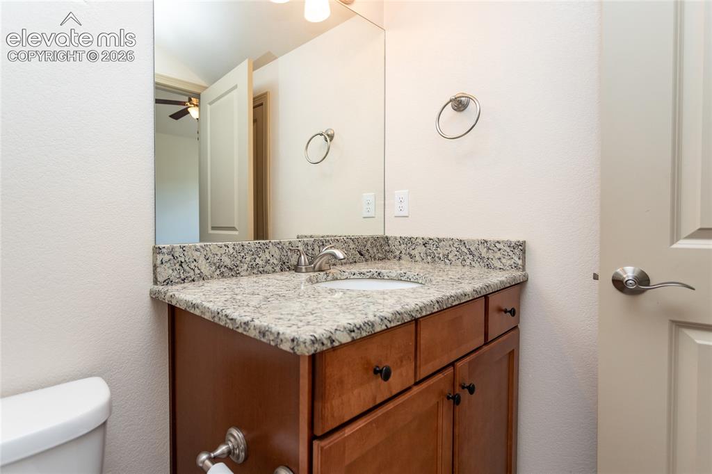 Image 32 of 37: Bathroom
