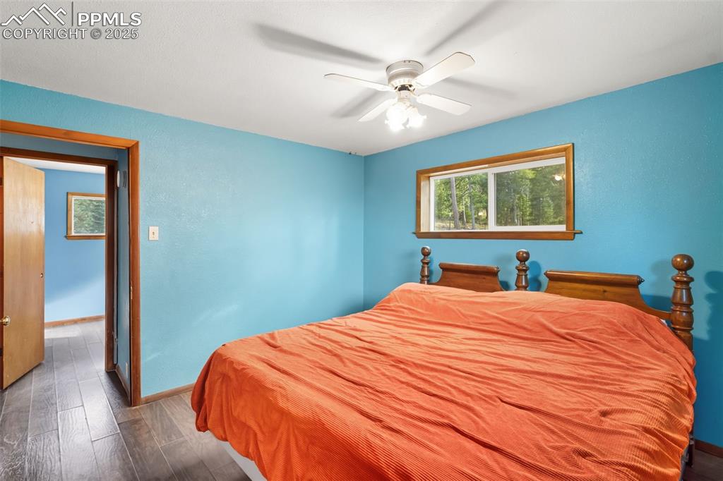 Image 12 of 39: Bedroom