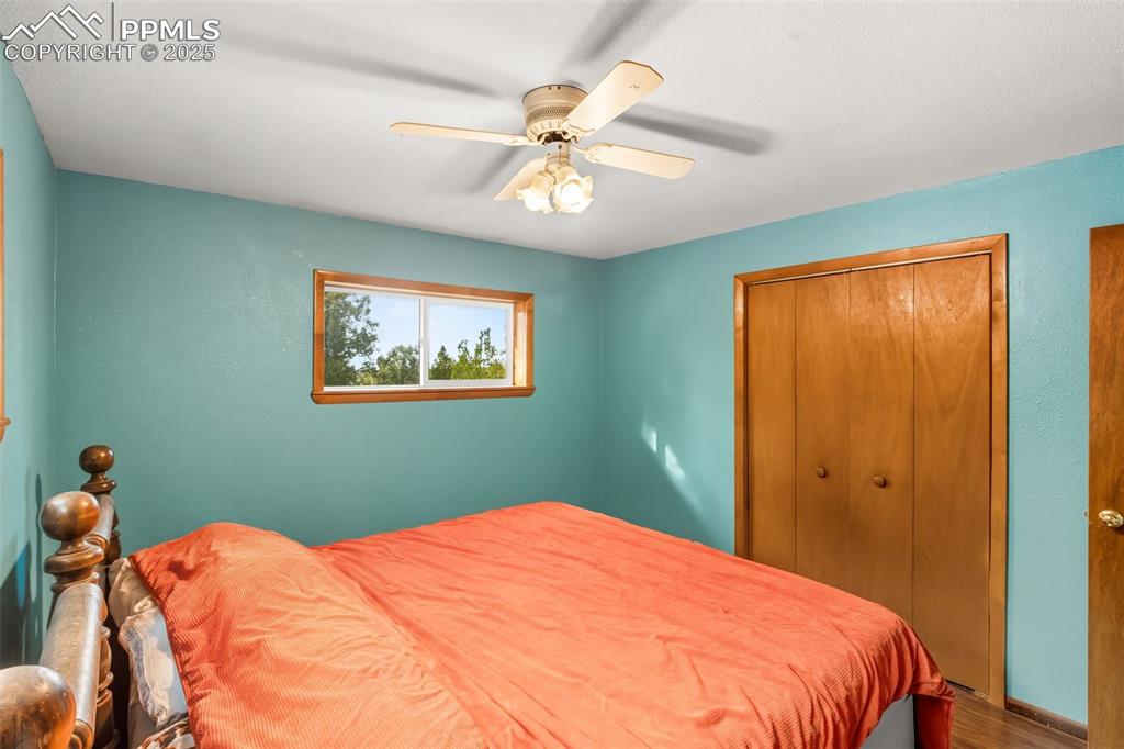 Image 14 of 39: Bedroom